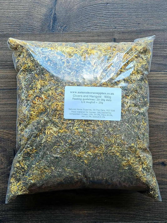 Clivers and Marigold flowers 900g